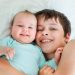 Γιατί δεν πρέπει τα παιδιά να κάνουν babysitting στα αδέρφια τους;