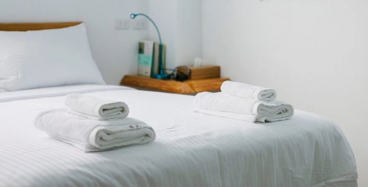 Γέμισαν “καραντινάτους” τα καταλύματα airbnb στα Τρίκαλα