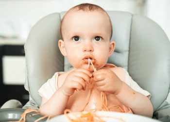 Baby led weaning: Μέθοδος εισαγωγής στερεών τροφών στα βρέφη