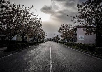 Καιρός: Κυριακή με νεφώσεις και μικρή πτώση της θερμοκρασίας