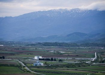 Καιρός: Πέμπτη με τοπικές βροχές και καταιγίδες – Πάνω από 20 βαθμούς η θερμοκρασία (pics)