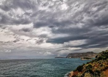 Καιρός: Συννεφιασμένη Κυριακή με βροχές και καταιγίδες – Πού θα βρέξει (χάρτες)