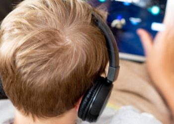 Κρυφός λογαριασμός των παιδιών στα social media – Τι να γνωρίζουν οι γονείς