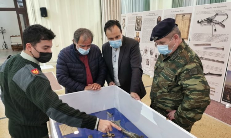 Στην έκθεση για το ’21 «Το Μουσείο πάει Σχολείο» ο Δήμαρχος Τρικκαίων