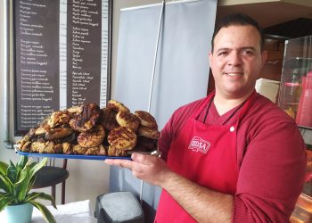 Τα πιο νόστιμα κρεατικά στις “Όρνιθες εις την πυράν”