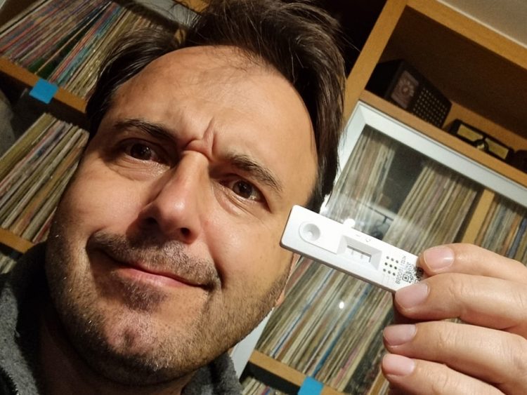 Θετικός στον covid ο Δημήτρης Παπαστεργίου