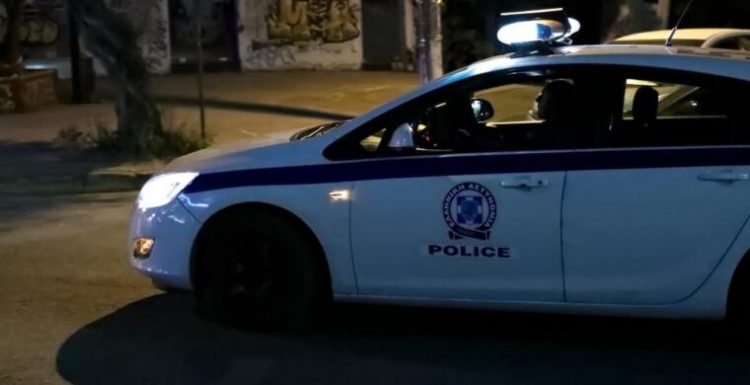 Φρίκη στα Τρίκαλα: Συνελήφθη αστυνομικός που φέρεται να ασελγούσε στην τετράχρονη κόρη του