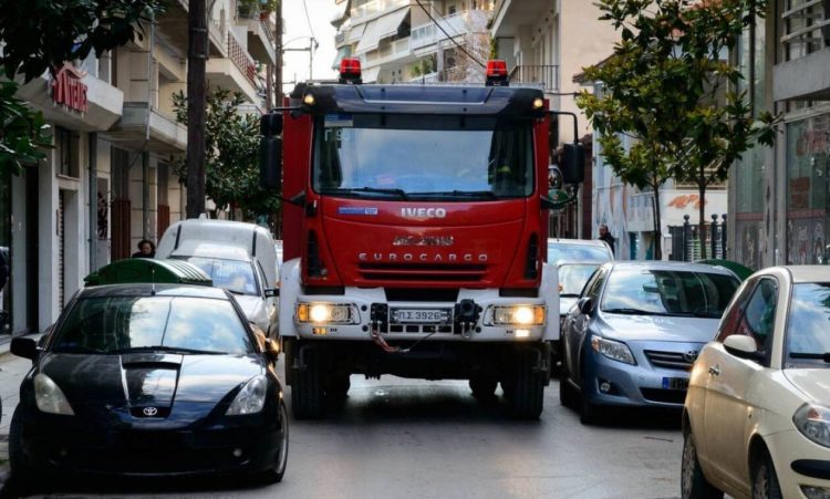 Λάρισα: Νεκρός άνδρας από φωτιά σε διαμέρισμα