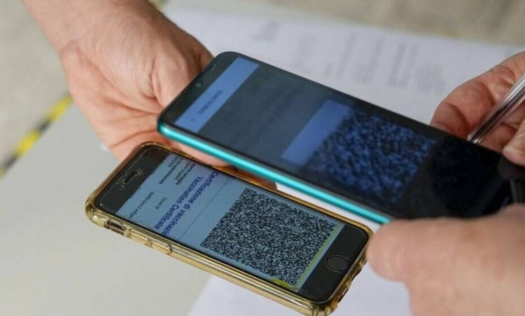 Νέα μέτρα: Τι ισχύει με τη λήξη του πιστοποιητικού εμβολιασμού για τους άνω των 60