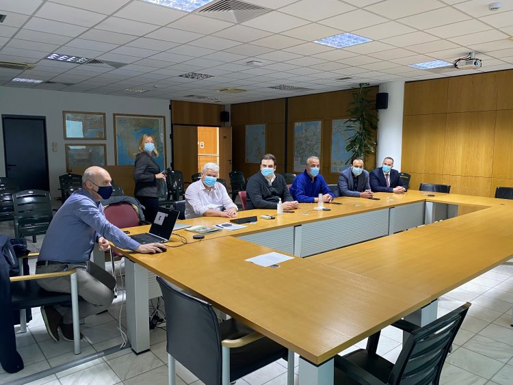 Ο υπουργός Κυριάκος Πιερακάκης στις εγκαταστάσεις της ΤΥΡΑΣ