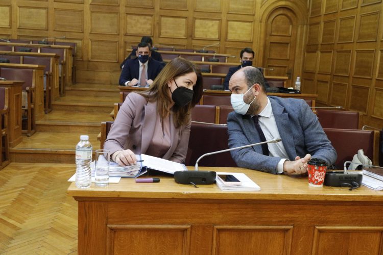 Παπακώστα στην Εξεταστική Επιτροπή – Καταρρέει το έωλο  αφήγημα του ΣΥΡΙΖΑ