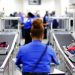 ΉΠΑ: Επιβάτης αεροπλάνου ταξίδεψε από το Μπαρμπέιντος στο Μαϊάμι… με γεμάτο πιστόλι στην τσέπη
