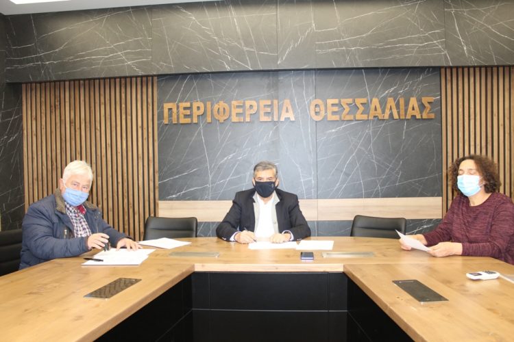 Αντιπλημμυρικά έργα σε Πάμισο και Ενιπέα