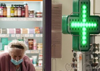 Βουλγαρία: Αύξηση στις συντάξεις όσων ηλικιωμένων εμβολιάζονται για τον κορονοϊό