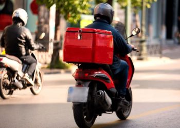 Με εορταστικό delivery σε ξενοδοχεία και airbnb πέρασαν Χριστούγεννα πολλοί επισκέπτες των Τρικάλων