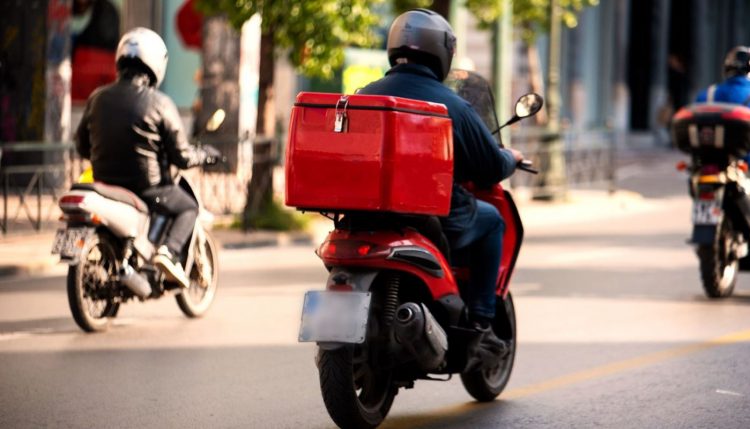 Με εορταστικό delivery σε ξενοδοχεία και airbnb πέρασαν Χριστούγεννα πολλοί επισκέπτες των Τρικάλων