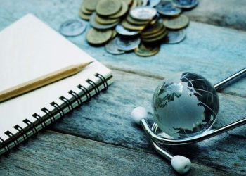 Πάνω από τα 100 τρισ. δολάρια το παγκόσμιο ΑΕΠ το 2022
