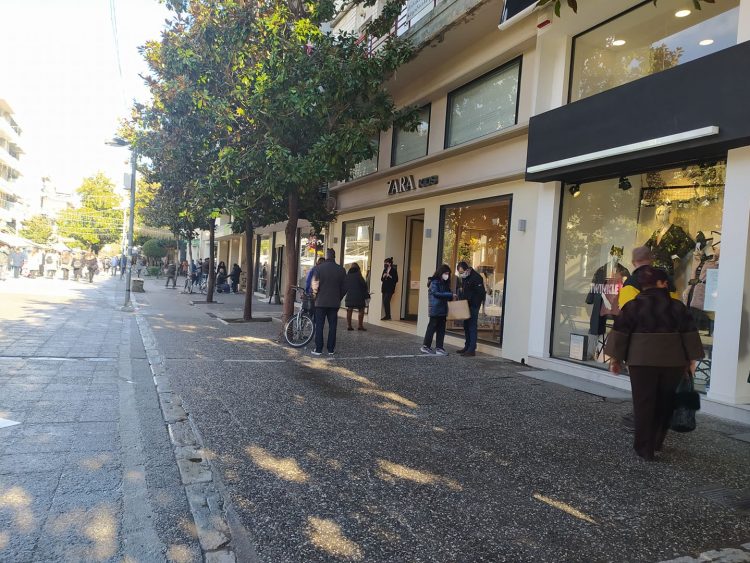 Μικρή η αγοραστική κίνηση στα καταστήματα