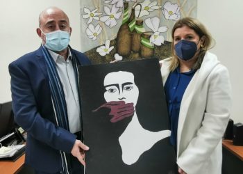 Σαφές μήνυμα Συρεγγέλα υπέρ των Κέντρων Συμβουλευτικής Γυναικών κατά της βίας από τα Τρίκαλα