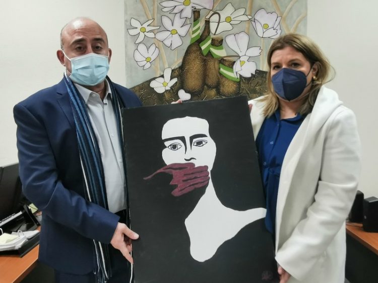 Σαφές μήνυμα Συρεγγέλα υπέρ των Κέντρων Συμβουλευτικής Γυναικών κατά της βίας από τα Τρίκαλα