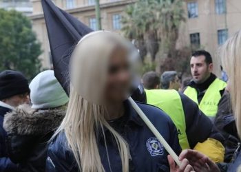 Κύκλωμα με πλαστές ταυτότητες: Ποια είναι η καλλονή αστυνομικός που κατηγορείται