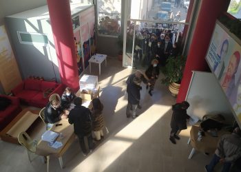 Τρίκαλα: Το ΠΑΣΟΚ είναι εδώ… -Ξεπερνάει κάθε προσδοκία η συμμετοχή στις εκλογές (φωτό)