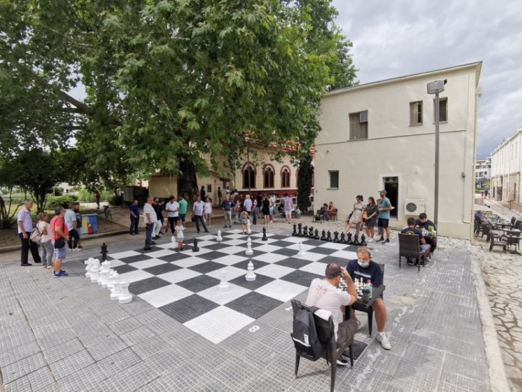 Χριστουγεννιάτικο τουρνουά σκακιού στα Τρίκαλα