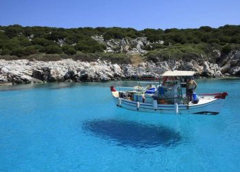 Conde Nast Traveller: Αυτά είναι τα καλύτερα ελληνικά νησιά για το 2022