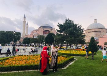 Τουρκία: Πουλάνε ψυγεία και καυστήρες για να καλύψουν ανάγκες αλλά ο Ερντογάν «δεν ιδρώνει»