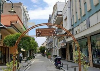 Αναποτελεσματικό το μέτρο του ανοίγματος των καταστημάτων στις 10 το πρωί