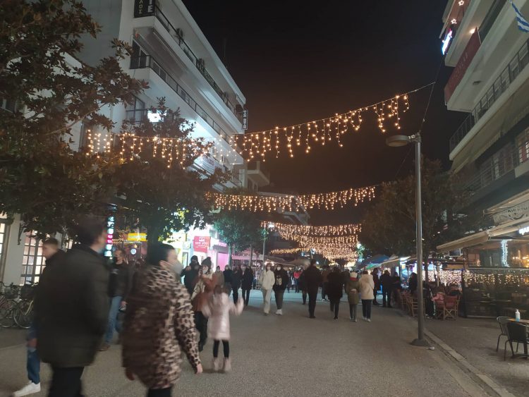 Κοροναϊός – Ρεβεγιόν στα σπίτια μας – Από την Πέμπτη στις 06:00 θα ισχύσουν τα νέα μέτρα