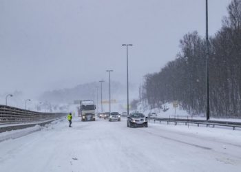 Η «ψυχρή λίμνη» το απόγευμα της Δευτέρας πάνω από την κεντρική και βόρεια Ελλάδα