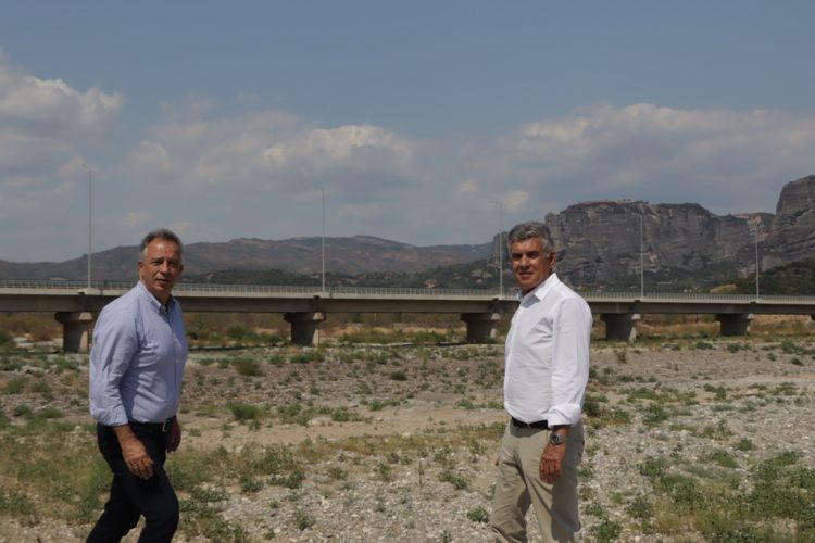 Ενίσχυση των αναχωμάτων του Ληθαίου σε περιοχές των Τρικάλων