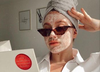 DIY Time! Μετά τα ξενύχτια χρειάζεσαι… ενυδάτωση – Η απόλυτη μάσκα ομορφιάς με μπανάνα