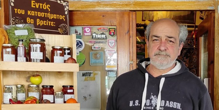 Από την Πανόρμου στην Ελάτη -Η ιστορία του Άγγελου που εγκατέλειψε την Αθήνα για ένα από τα ομορφότερα χωριά