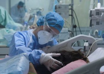Θεσσαλονίκη – Σε κρίσιμη κατάσταση η 36χρονη με κοροναϊό που έχασε το πρόωρο μωρό της