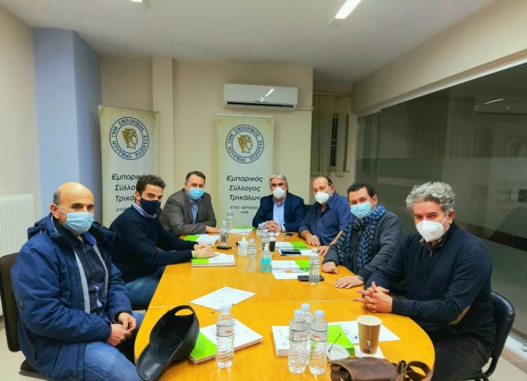 Ο εμπορικός σύλλογος σε σύσκεψη με τον πρόεδρο του επιμελητηρίου για την πορεία των επιχειρήσεων