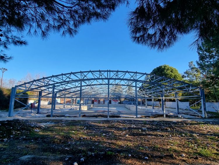 Έτοιμο μέχρι το φθινόπωρο το νέο στεγασμένο Κολυμβητήριο στο πάρκο του Αη Γιώργη (οι πρώτες εικόνες)