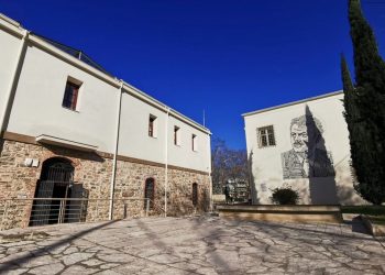 Κλεφτές ματιές στη νέα μορφή του Μουσείου Τσιτσάνη