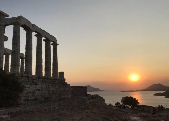 Οι Times «ψηφίζουν» Ελλάδα για το 2022 – Ιδανικός προορισμός για οικογένειες και πολυτελείς διακοπές