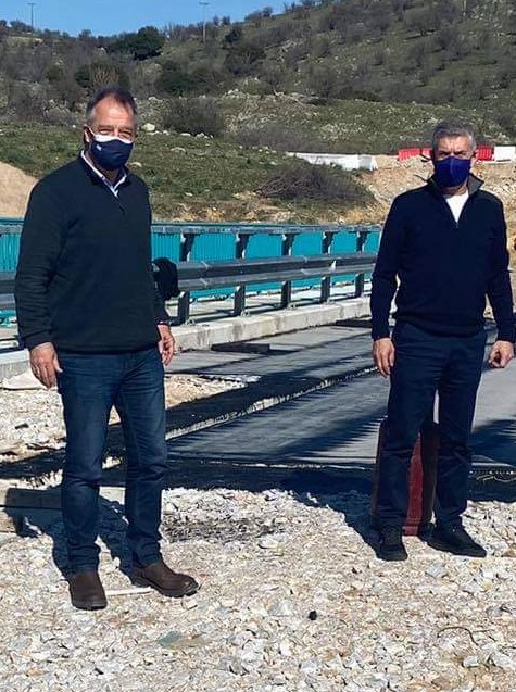 Ασφαλτόστρωση του δρόμου γέφυρα Αλεξίου προς τον οικισμό Αθαμανία