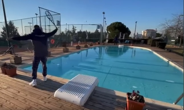 Τένις στον πάγο στη Θεσσαλονίκη (ΒΙΝΤΕΟ)
