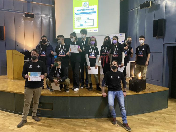 Robot Experts Academy-Πολλές οι διακρίσεις στον περιφερειακό διαγωνισμό Θεσσαλίας