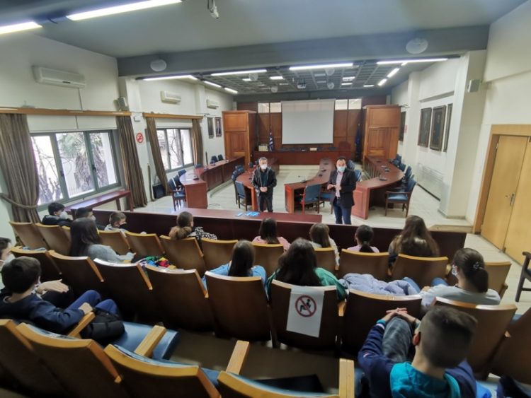 Η τοπική κληρονομιά στο επίκεντρο συζήτησης Παπαστεργίου – μαθητών/τριών