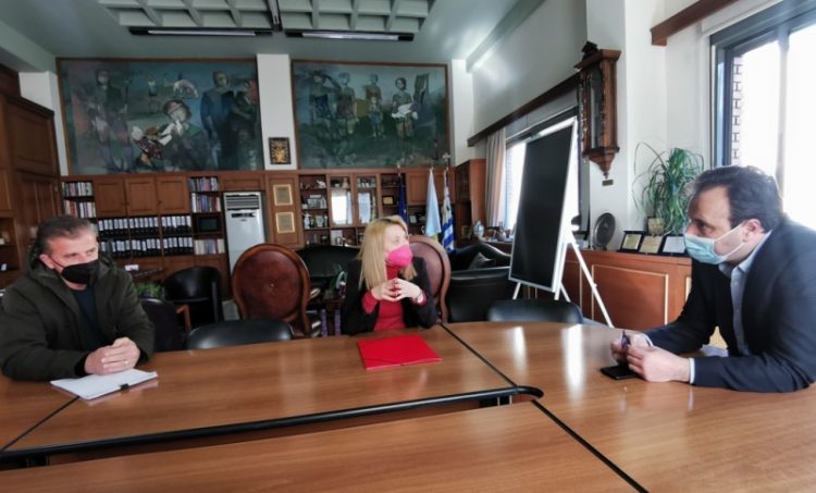 Ζητήματα υπαλλήλων ΚΕΠ στη συνάντηση Παπαστεργίου – Ομοσπονδίας εργαζομένων