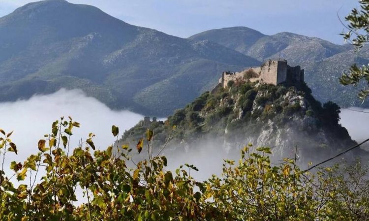 Καρύταινα: Το μεσαιωνικό χωριό της Αρκαδίας (video)