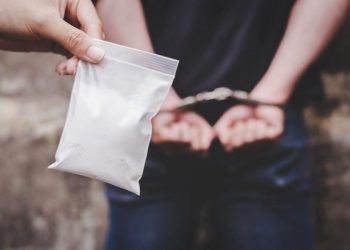 Επ’αυτοφώρω σύλληψη Τρικαλινών σε αγοραπωλησία κοκαΐνης στην Καλαμπάκα