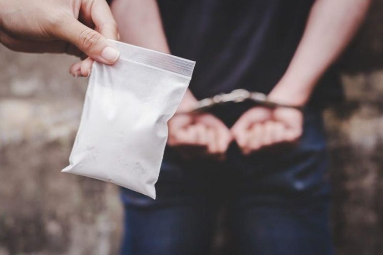 Επ’αυτοφώρω σύλληψη Τρικαλινών σε αγοραπωλησία κοκαΐνης στην Καλαμπάκα