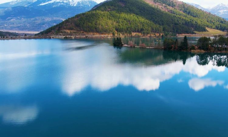 Μία μονοήμερη απόδραση στη λίμνη Δόξα της ορεινής Κορινθίας (video)