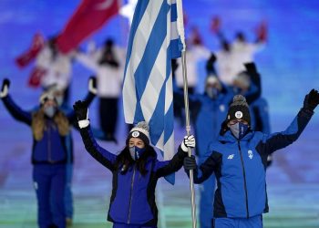 Χειμερινοί Ολυμπιακοί Αγώνες: Η Ελληνική Σημαία άνοιξε την παρέλαση των 91 χωρών